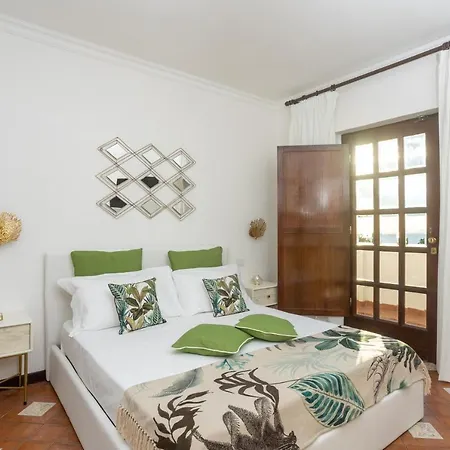 Aurora Pool & Fitness Villa *