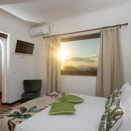 Villa Aurora Pool & Fitness *